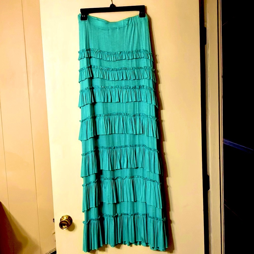 Aqua tiered ruffle skirt XL NWOT